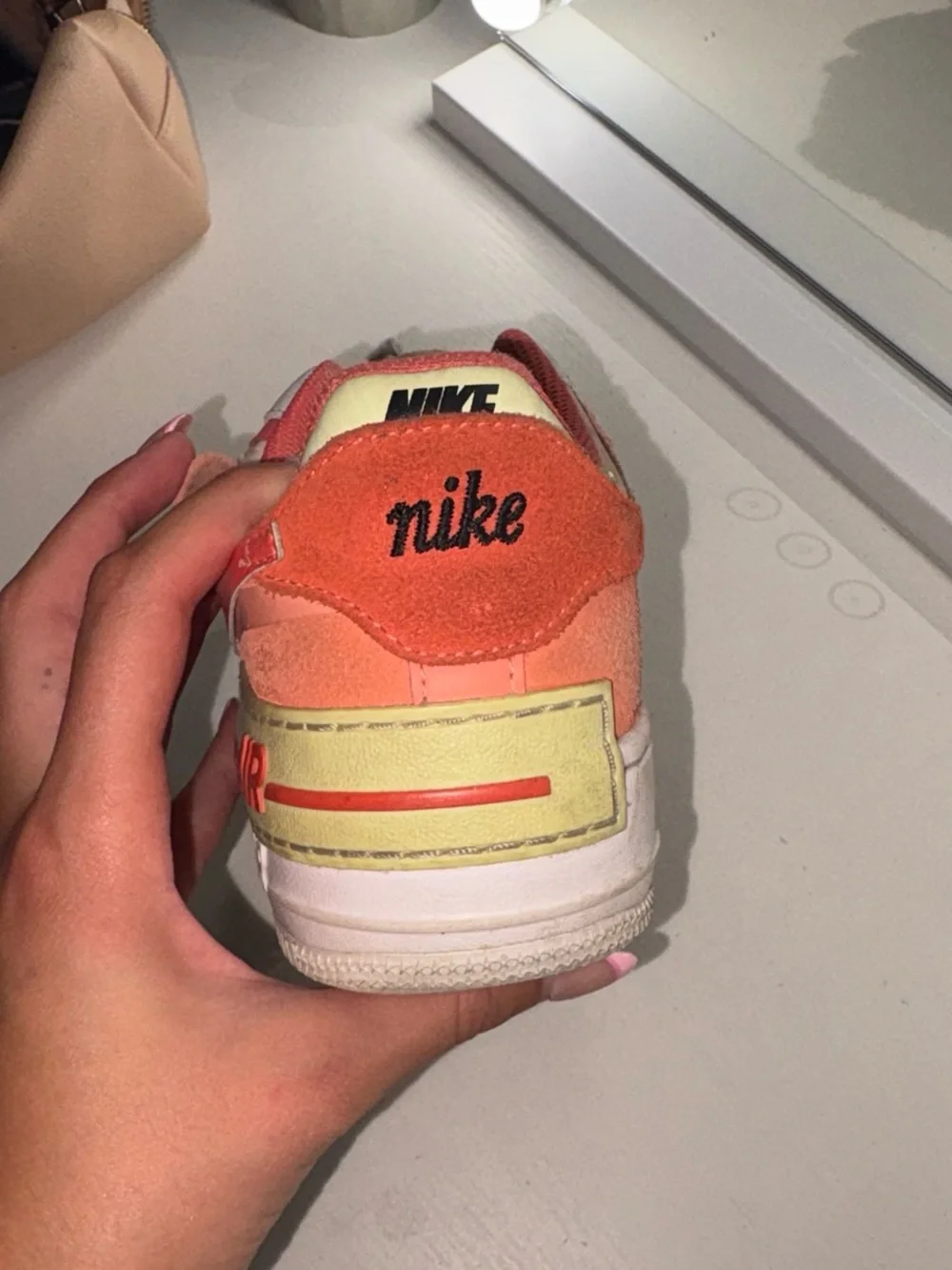 Nike low top